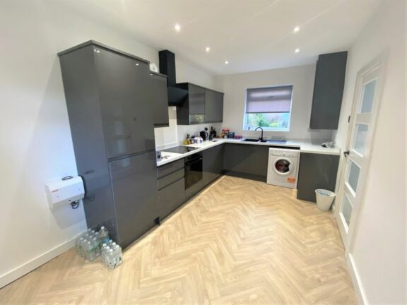 Cambrai Crescent Image