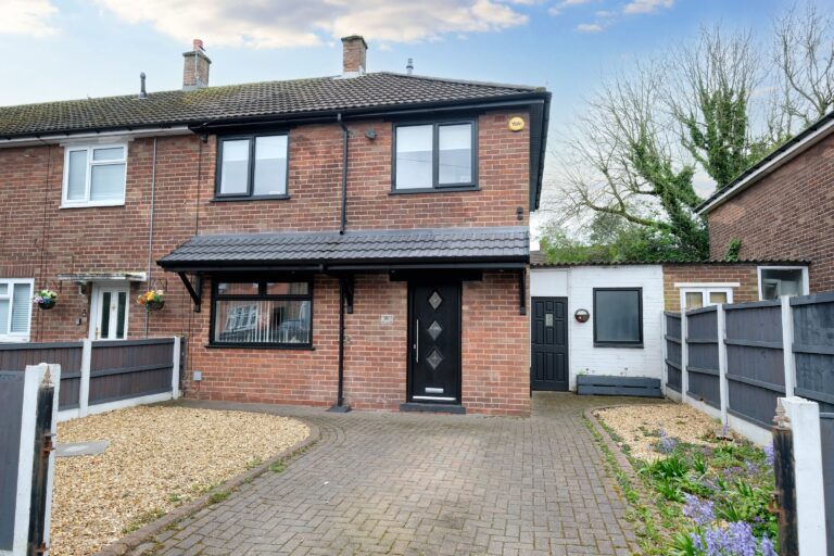 Hereford Road, Eccles, M30