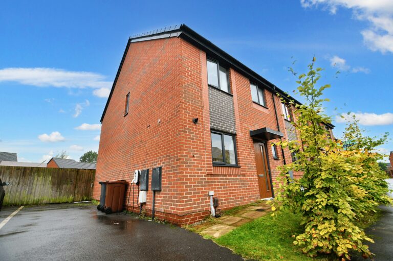 Blossom Way, Salford, M6