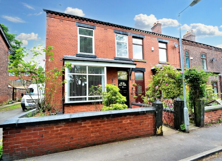 Station Road, Kearsley, BL4