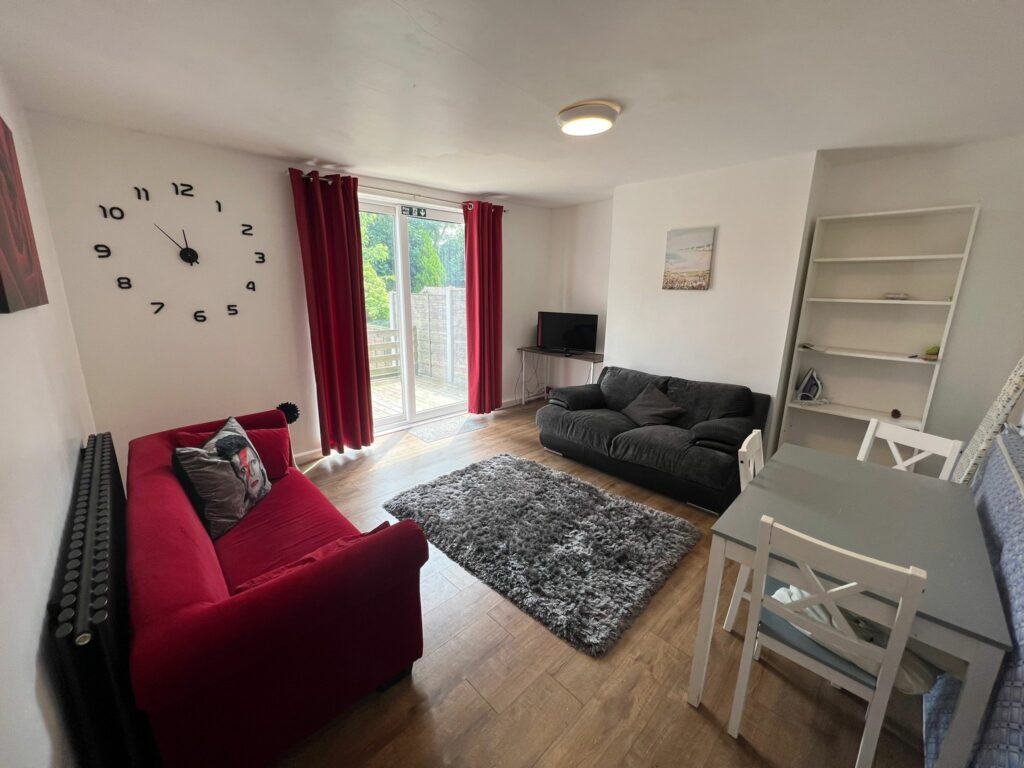 Eccles Old Road, Salford, M6