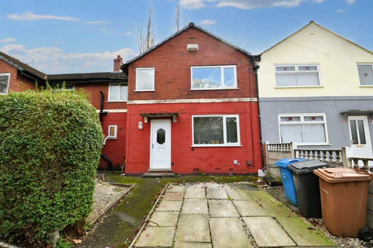 Eccles Old Road, Salford, M6