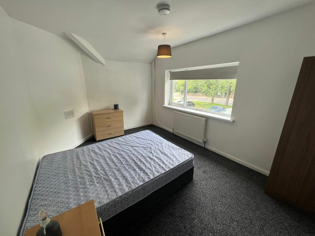 Eccles Old Road, Salford, M6