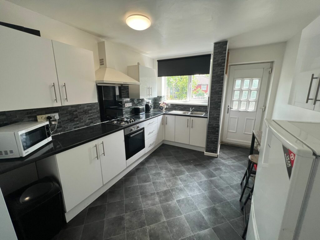 Eccles Old Road, Salford, M6
