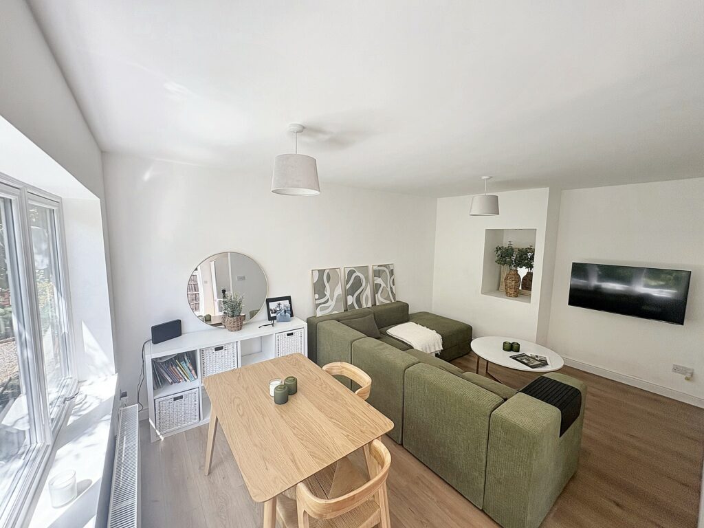Mayhill Drive, Salford, M6