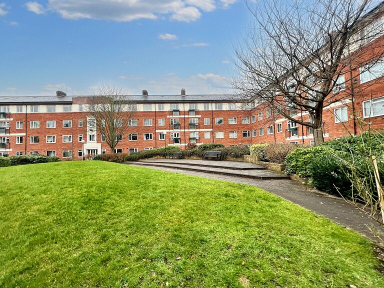 Eccles New Road, Melmerby Court Eccles New Road, M5