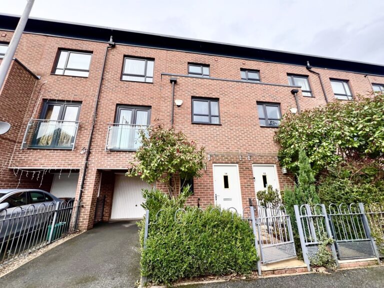 Kempster Gardens, Salford, M7
