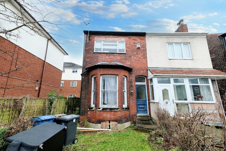 New Lane, Eccles, M30