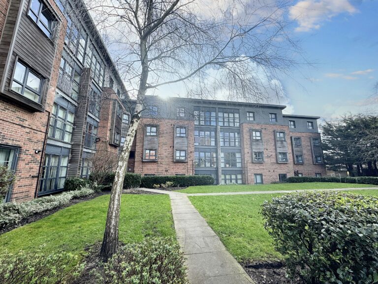 Devonshire Road, Eccles, M30