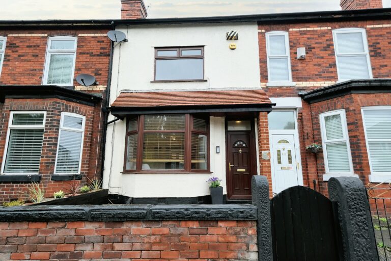 Parrin Lane, Eccles, M30