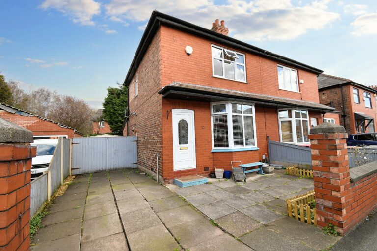 Rivington Grove, Cadishead, M44