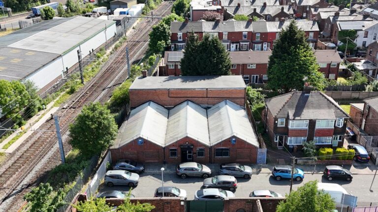 Bright Road, Eccles, M30