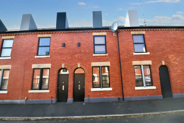 Alder Street, Salford, M6
