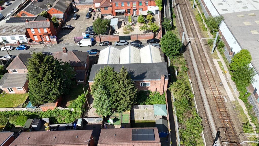 Bright Road, Eccles, M30