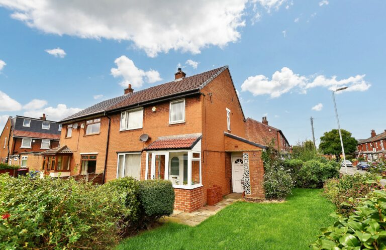 Doveleys Road, Salford, M6
