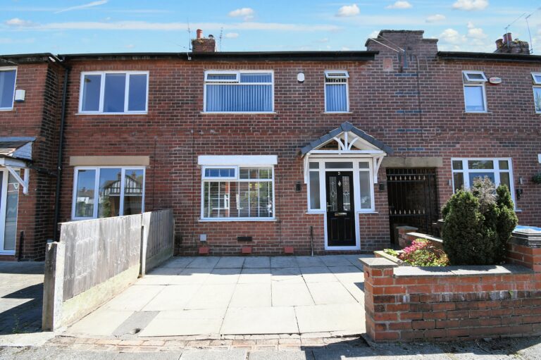 Alder Street, Eccles, M30