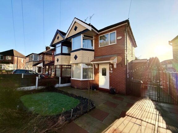Castlewood Road Image