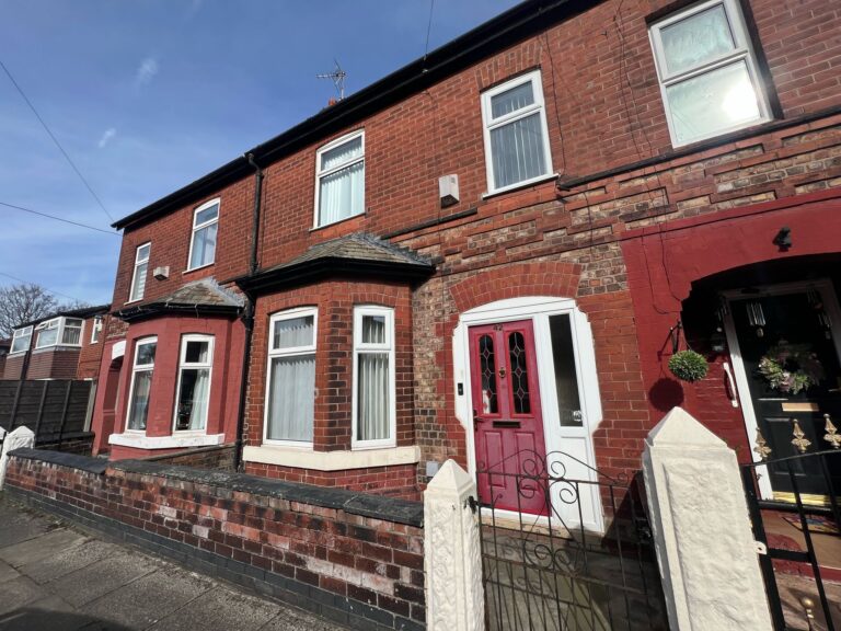 Charlton Avenue, Eccles, M30