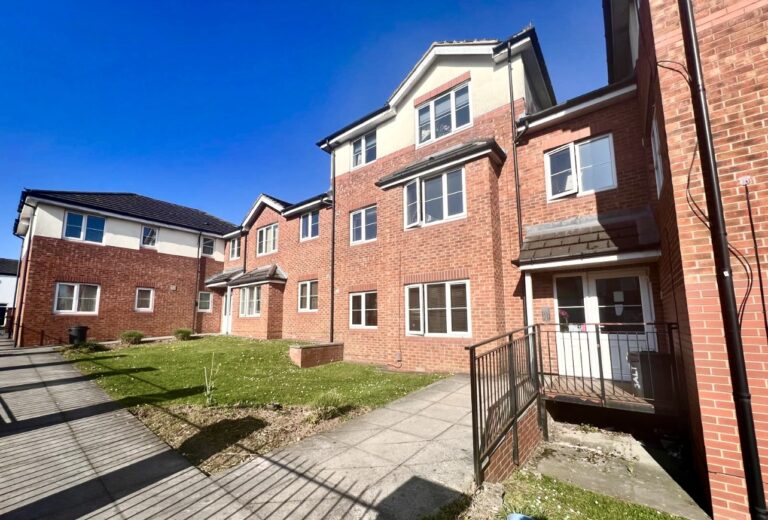 Worsley Road, Swinton, M27