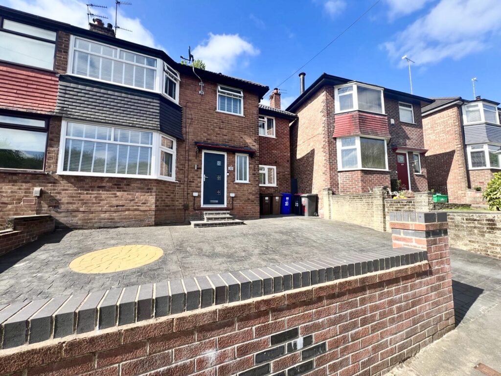Broomhall Road, Swinton, M27
