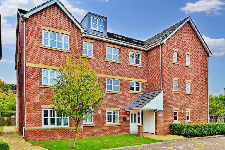 Ellesmere Green, Eccles, M30
