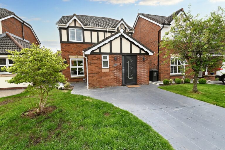 Highclove Lane, Worsley, M28