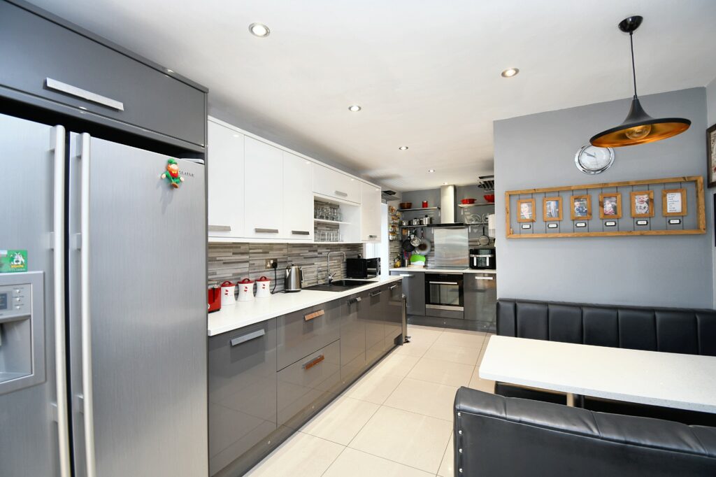 Howley Close, Irlam, M44