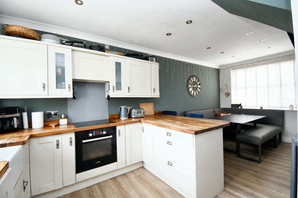 Rose Avenue, Irlam, M44