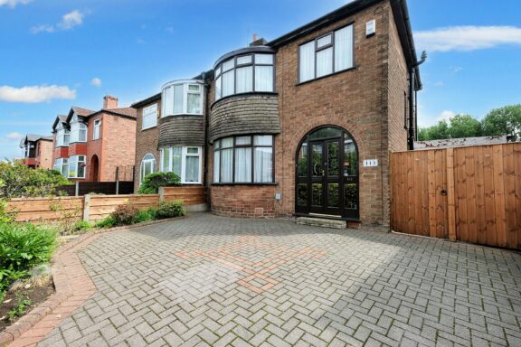 Peel Green Road Image