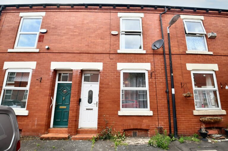 Keswick Grove, Salford, M6