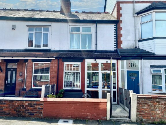 Hayfield Road Image