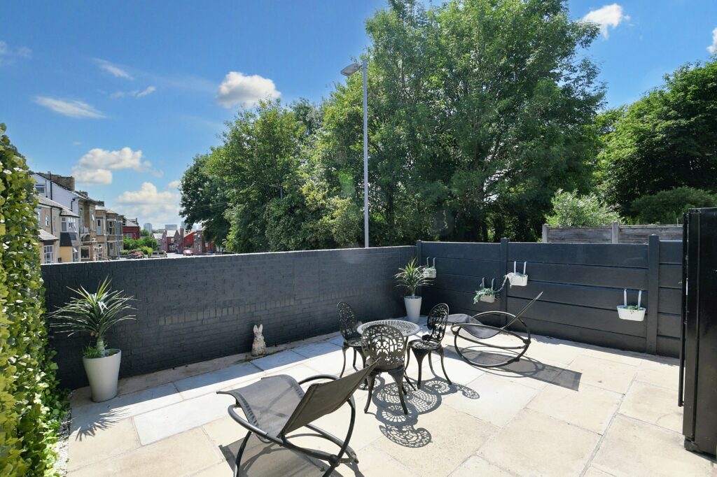Hexon Close, Salford, M6