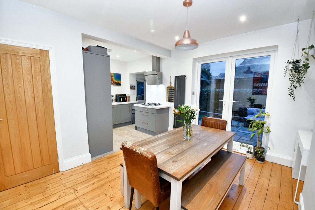 Park Drive, Eccles, M30