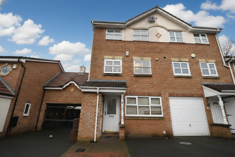 Princeton Close, Salford, M6