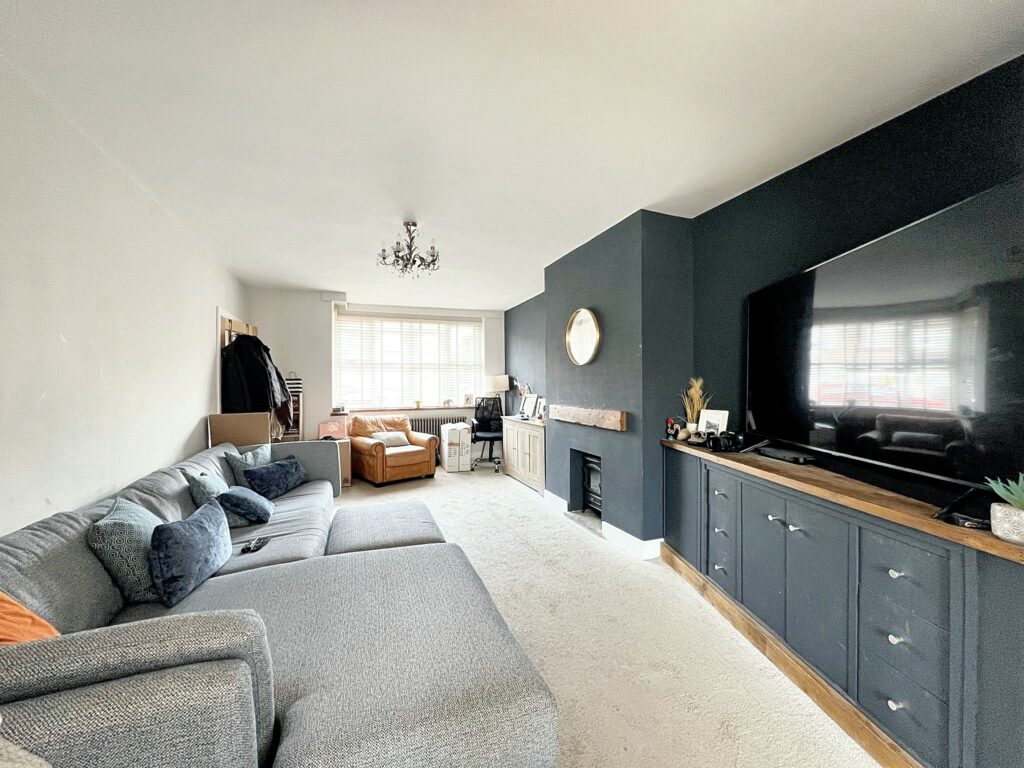 Rose Avenue, Irlam, M44