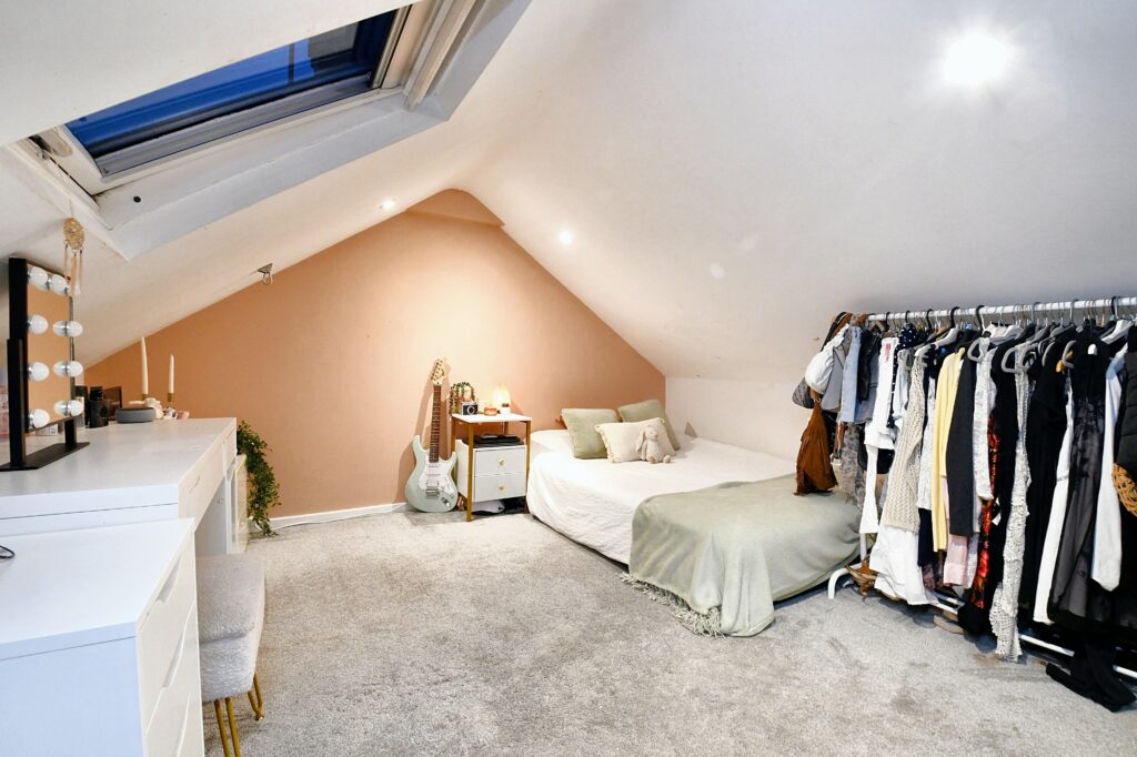 Park Drive, Eccles, M30