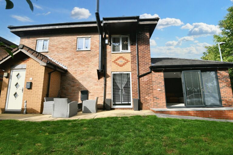 Trenam Place, Salford, M5