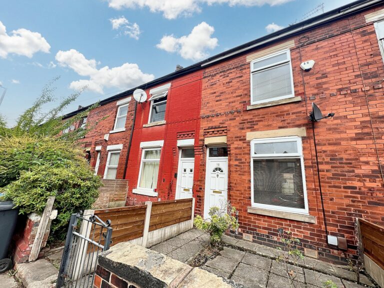 Carlton Street, Monton, M30