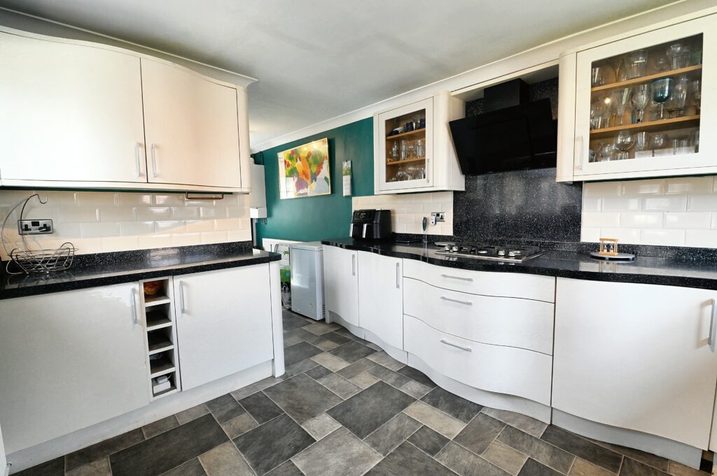 Manchester Road, Woolston, WA1