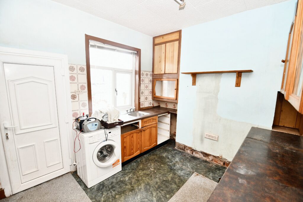 Peel Green Road, Eccles, M30