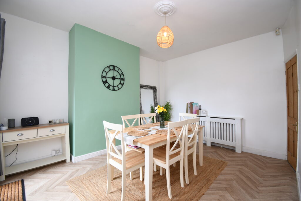 Liverpool Road, Eccles, M30