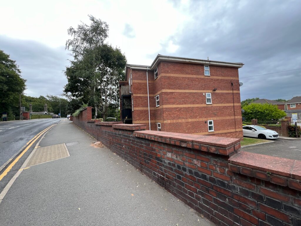 Montonfields Road, Eccles, M30