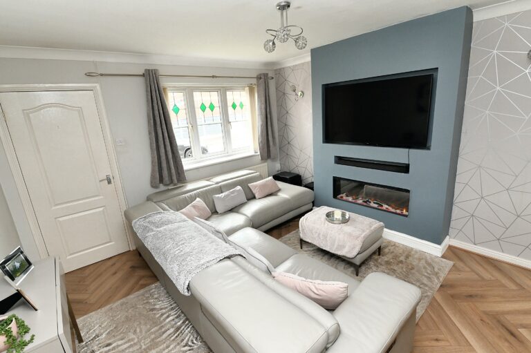 Hinchley Way, Swinton, M27
