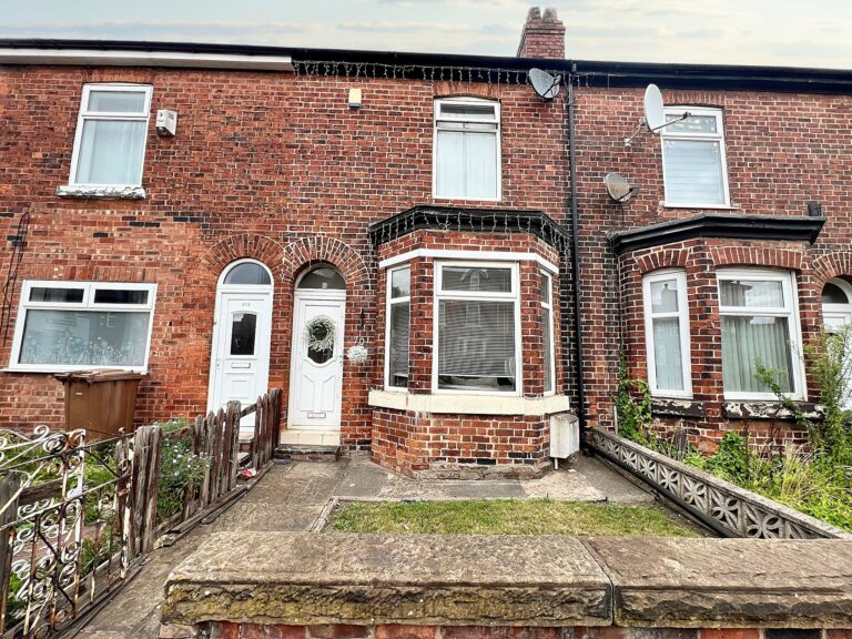 Liverpool Road, Eccles, M30
