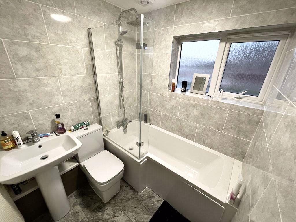 Rake Lane, Swinton, M27