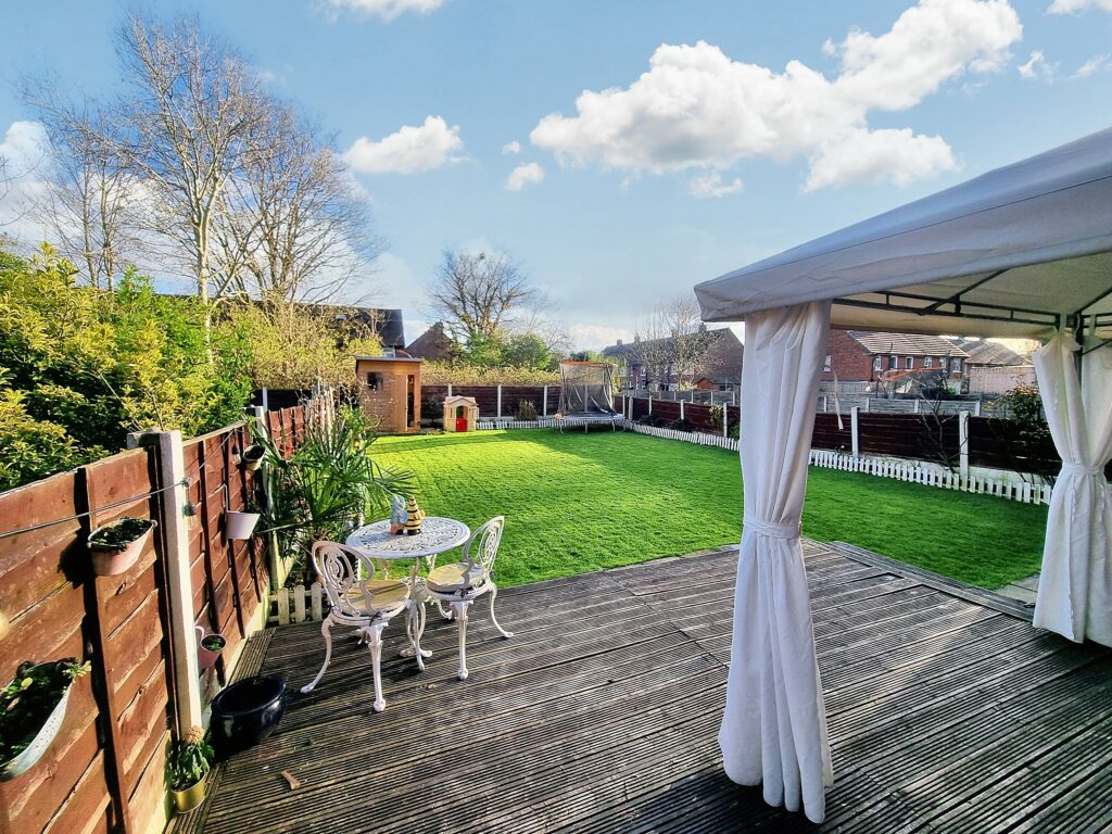Eccles Old Road, Salford, M6