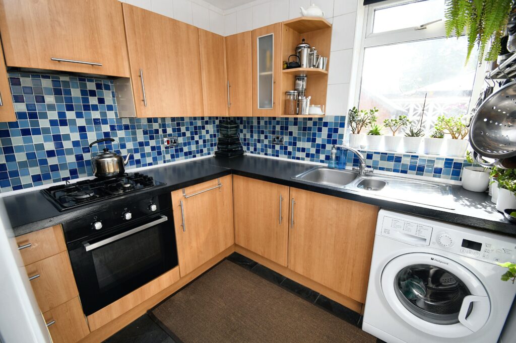 Hampden Grove, Eccles, M30