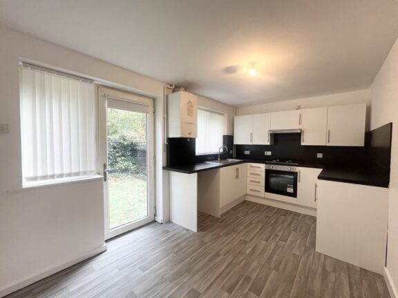 Lamorna Close Image