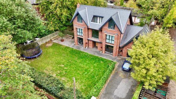 9A Sandwich Road Image