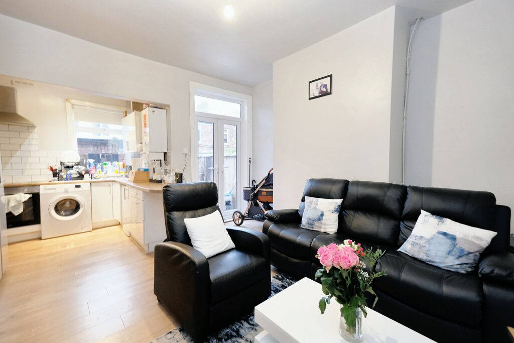 Willan Road, Eccles, M30